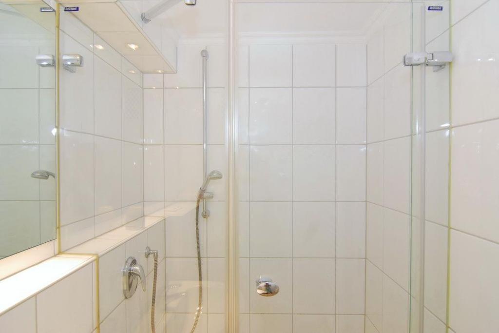 Metropol, Whg 3, Landseite